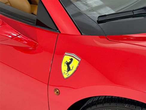 Used 2017 Ferrari 488 Spider RWD image 29