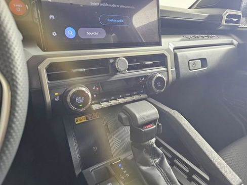 Used 2025 Toyota Tacoma 4x4 Double Cab Hybrid image 32