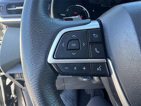 Used 2024 Toyota Sienna XLE image 30