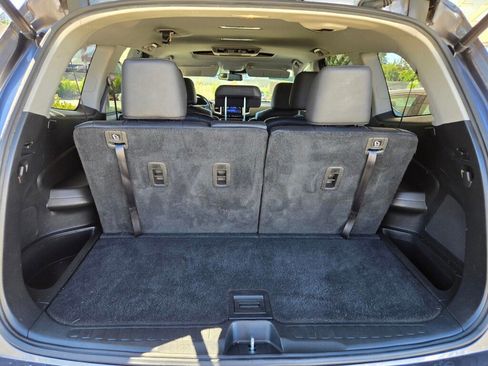 Used 2016 Honda Pilot Touring image 10