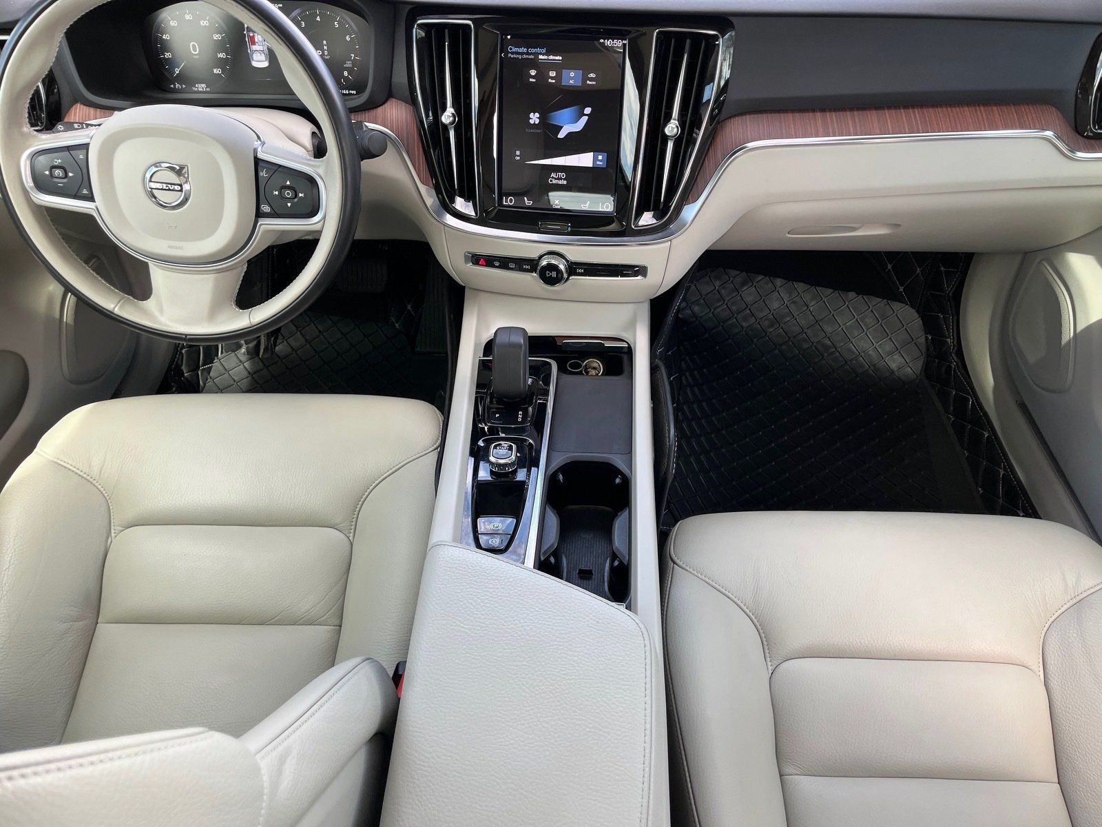 Used 2022 Volvo S60 B5 Momentum w/ Premium Package FWD image 14