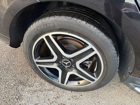 Used 2017 Mercedes-Benz GLE 43 AMG 4MATIC image 36