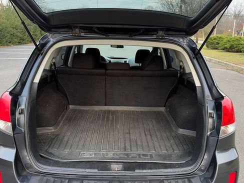 Used 2011 Subaru Outback 2.5i Premium w/ All-Weather Pkg image 19