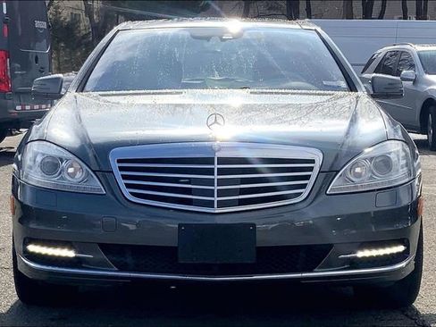 Used 2010 Mercedes-Benz S 550 4MATIC image 2