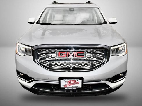Used 2019 GMC Acadia Denali w/ Technology Package AWD/4WD image 11
