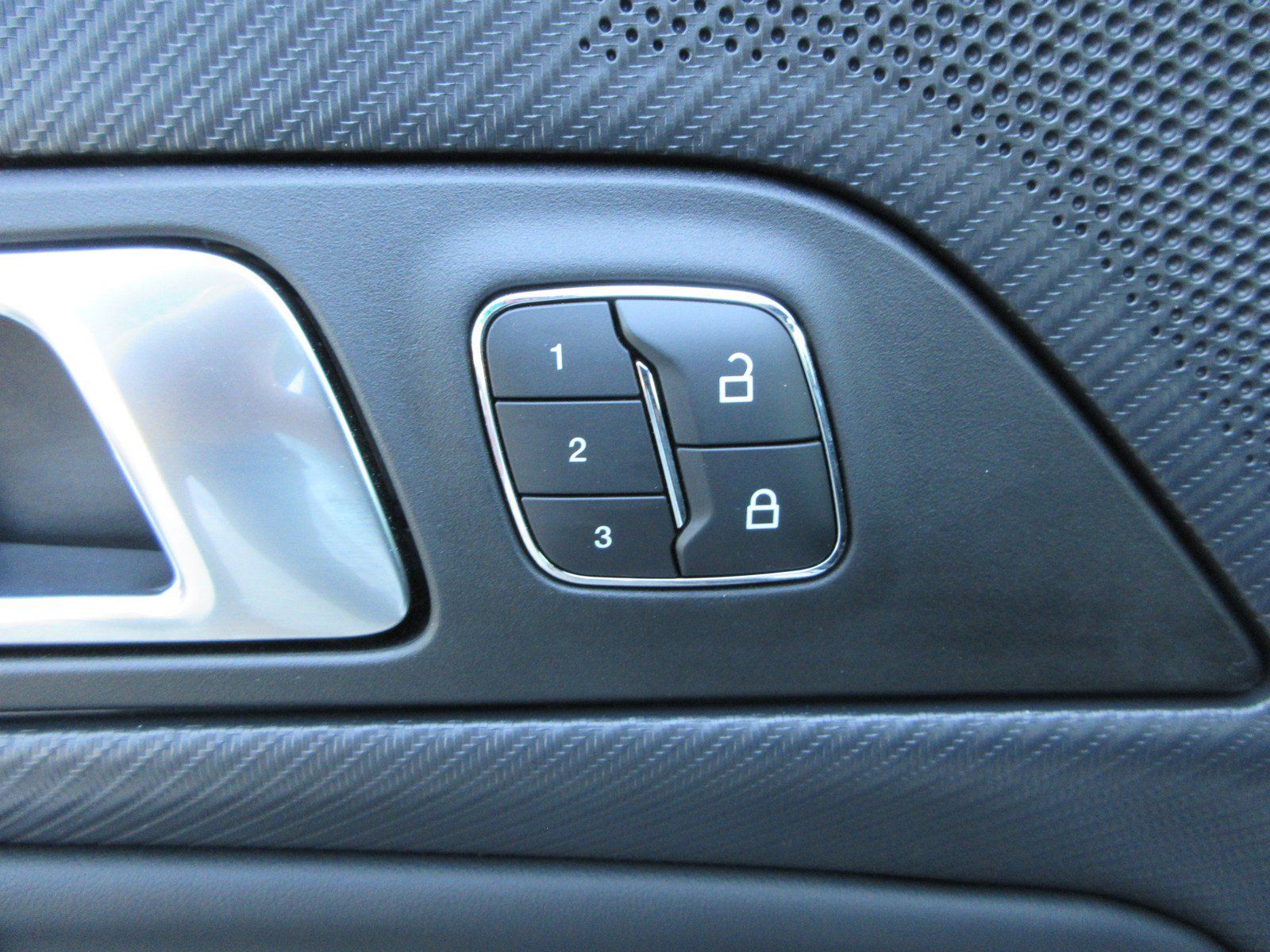 Used 2025 Ford Mustang GT Premium RWD image 26