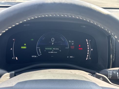 Used 2025 Toyota Camry SE w/ Multimedia Upgrade Package image 4