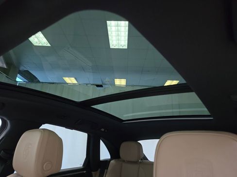 New 2025 Porsche Macan image 31