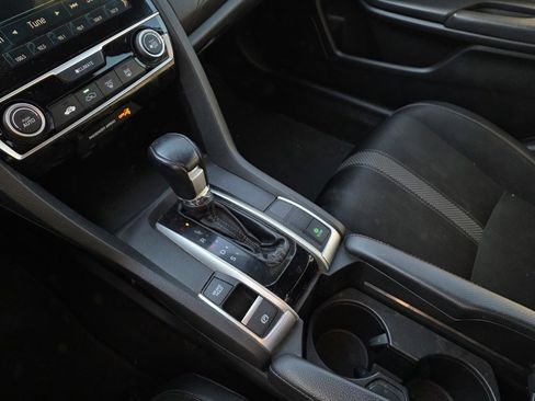 Used 2019 Honda Civic Sport image 18