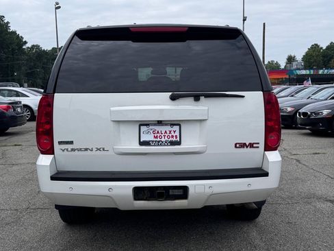 Used 2010 GMC Yukon XL SLT w/ SLT-2 Equipment Package AWD/4WD image 7