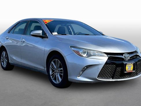 Used 2017 Toyota Camry SE FWD image 8