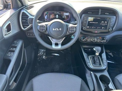 New 2025 Kia Soul LX w/ LX Technology Package image 8
