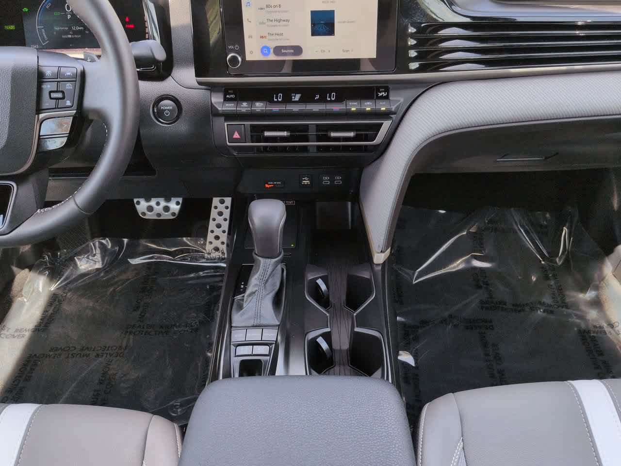 Used 2026 Toyota Camry SE w/ Convenience Package FWD image 18
