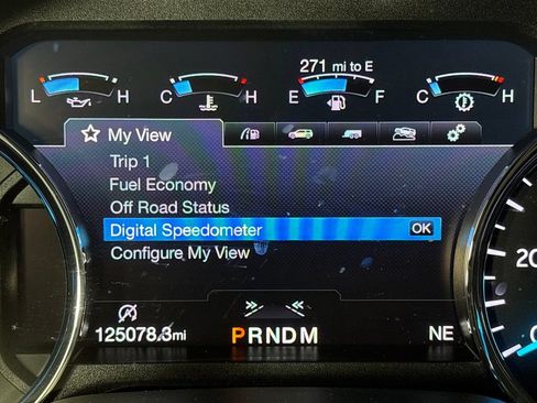 Used 2019 Ford Expedition XLT w/ Equipment Group 202A AWD/4WD image 23