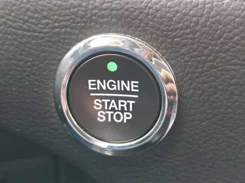 Used 2024 Ford Edge SEL image 21