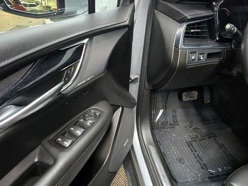 Used 2023 Cadillac XT5 Premium Luxury image 15