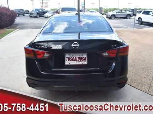 Used 2024 Nissan Altima 2.5 SV FWD image 8