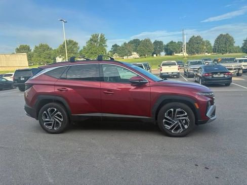 Used 2025 Hyundai Tucson Limited AWD/4WD image 5