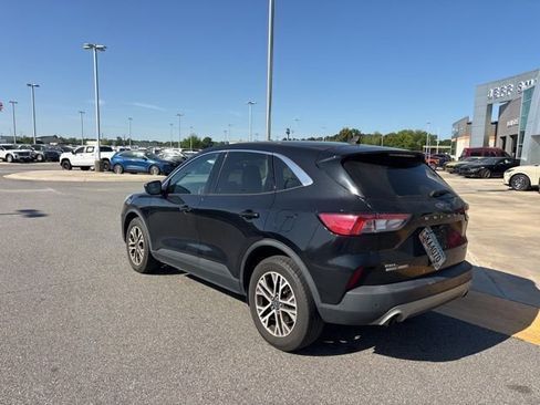 Used 2022 Ford Escape SEL image 3