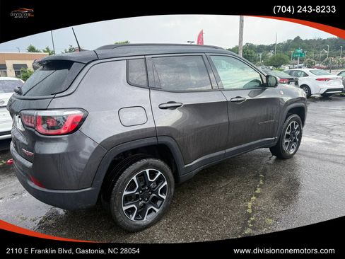 Used 2019 Jeep Compass Trailhawk AWD/4WD image 5