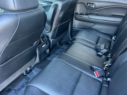 Used 2021 Honda Pilot Special Edition image 4