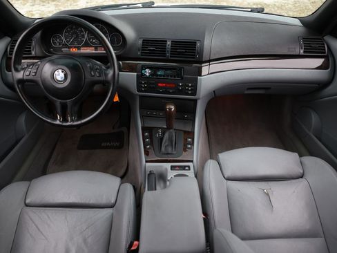 Used 2004 BMW 330Ci Convertible image 2