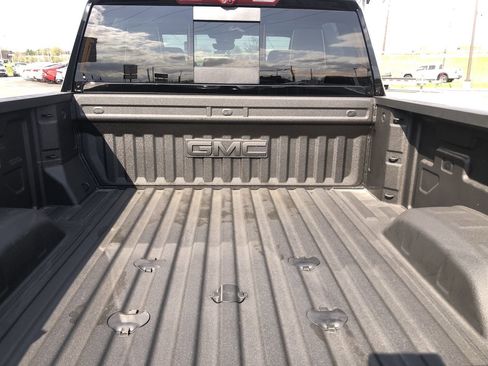 Used 2025 GMC Sierra 2500 Denali Ultimate image 17