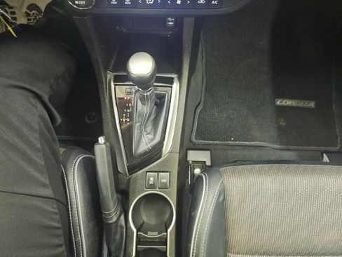 Used 2016 Toyota Corolla S image 9