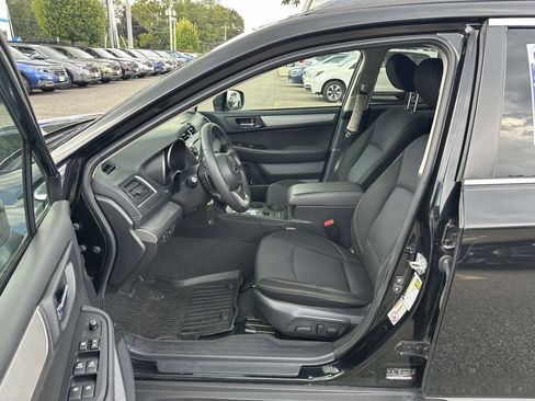 Used 2019 Subaru Outback 2.5i Premium AWD/4WD image 16