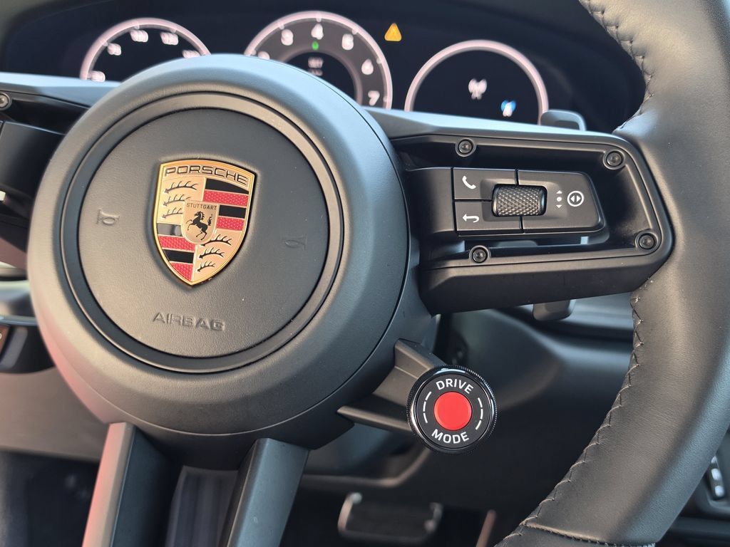 Used 2026 Porsche 911 Carrera GTS RWD image 27