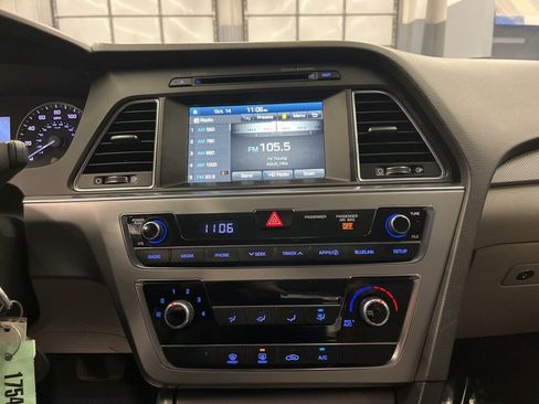 Used 2016 Hyundai Sonata SE w/ Cargo Package image 23