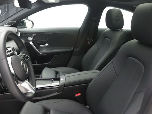 Certified 2026 Mercedes-Benz CLA 250 image 33