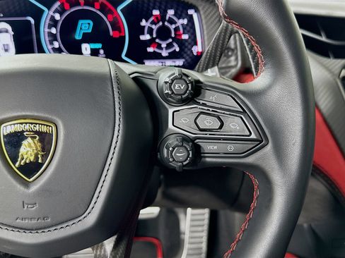 Used 2024 Lamborghini Revuelto AWD/4WD image 19