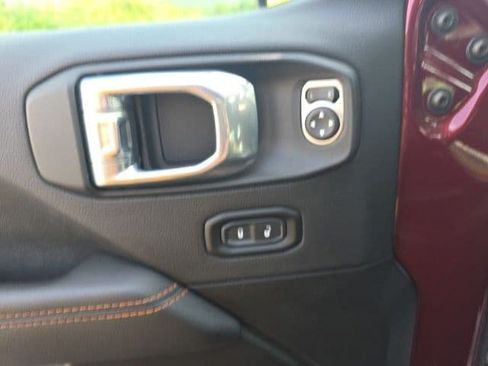 Used 2021 Jeep Gladiator Mojave AWD/4WD image 16