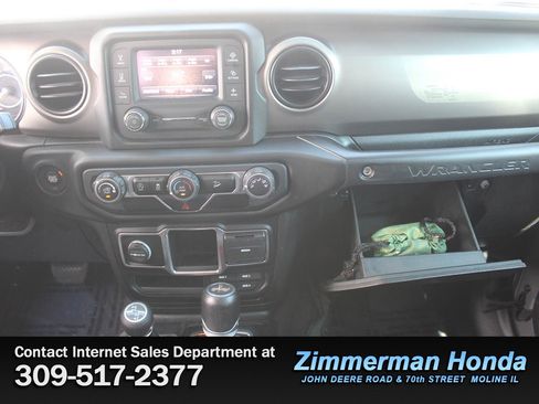 Used 2020 Jeep Wrangler Sport AWD/4WD image 17