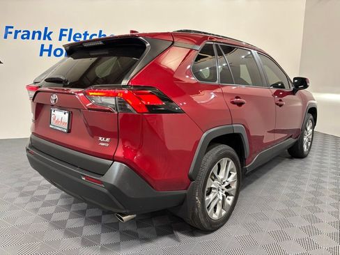 Used 2021 Toyota RAV4 XLE Premium AWD/4WD image 5