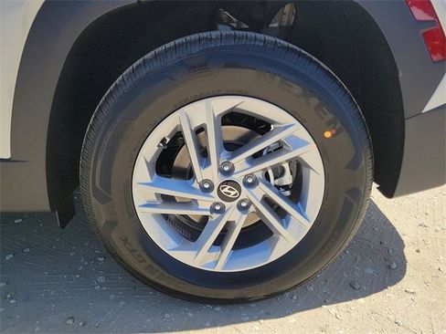 New 2025 Hyundai Tucson SE image 22