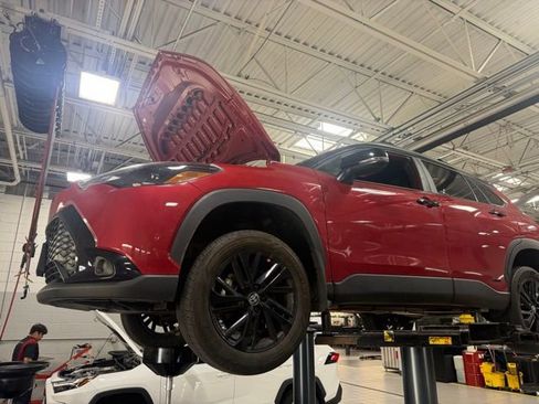 Used 2024 Toyota Corolla Cross AWD Hybrid image 2