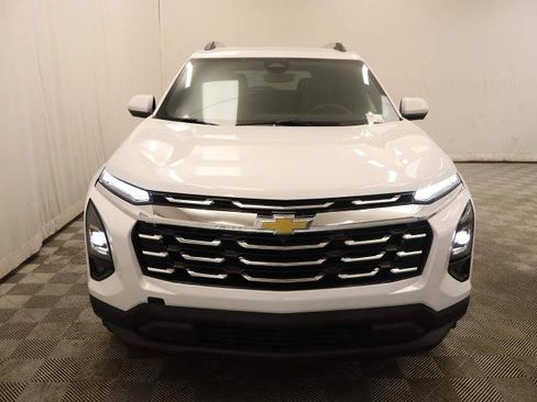 Used 2025 Chevrolet Equinox LT w/ Convenience Package II FWD image 23