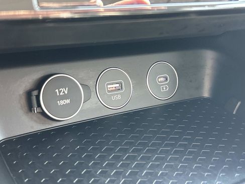 Used 2026 Genesis G70 2.5T RWD image 33
