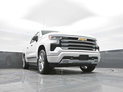 Used 2024 Chevrolet Silverado 1500 High Country image 36