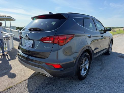 Used 2017 Hyundai Santa Fe Sport FWD image 5