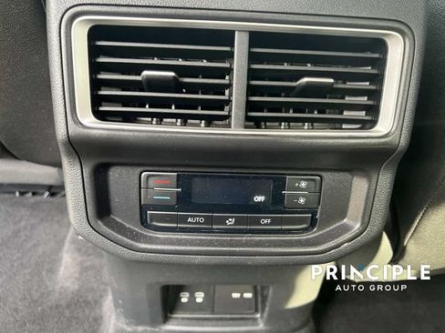 Used 2026 Volkswagen Atlas SE FWD image 31