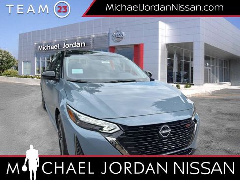 New 2025 Nissan Sentra SR image 1