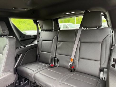 Used 2023 Chevrolet Tahoe Z71 w/ Luxury Package AWD/4WD image 27