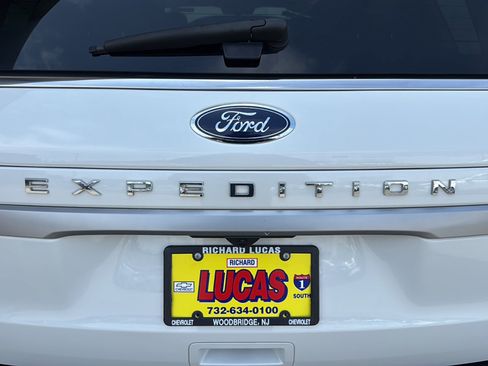 Used 2022 Ford Expedition XLT AWD/4WD image 50