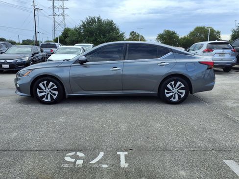 Used 2022 Nissan Altima 2.5 S FWD image 22