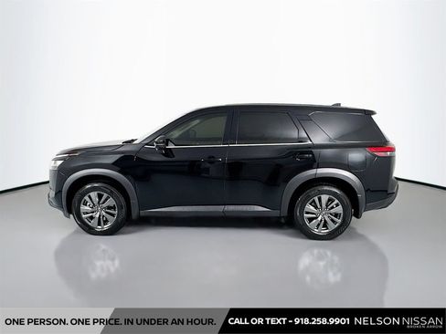 Certified 2022 Nissan Pathfinder S FWD image 8