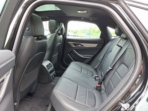 Certified 2024 Jaguar XF R-Dynamic SE image 5