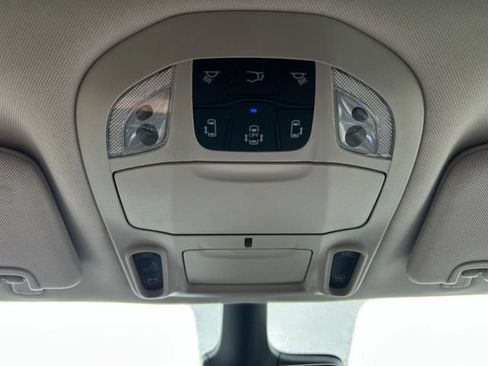 Used 2024 Chrysler Pacifica Limited w/ Uconnect Theater Family Group AWD/4WD image 45